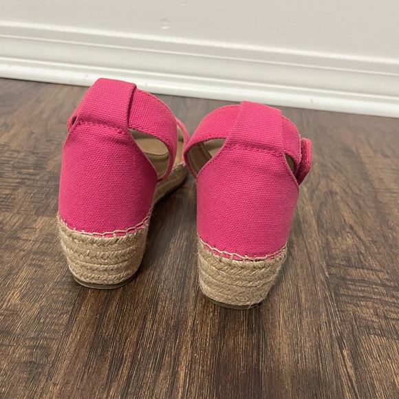 Size 8.5 Jessica Cline Ankle Strap Wedge - Pink - Picture 3 of 5